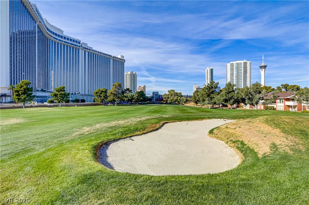 697 Oakmont, Las Vegas, NV 89109