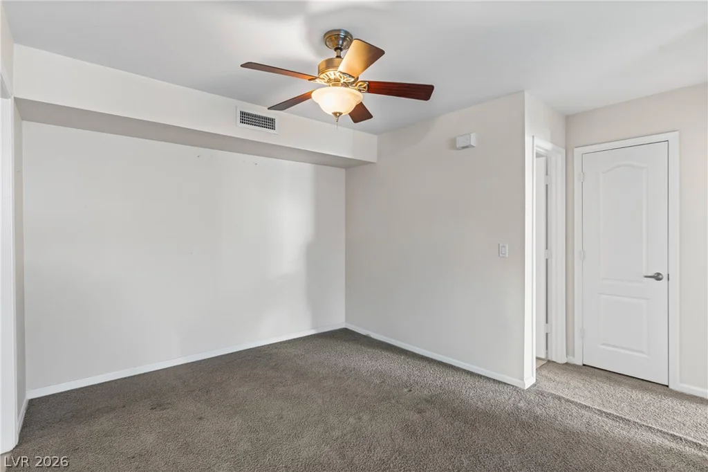 697 Oakmont, Las Vegas, NV 89109
