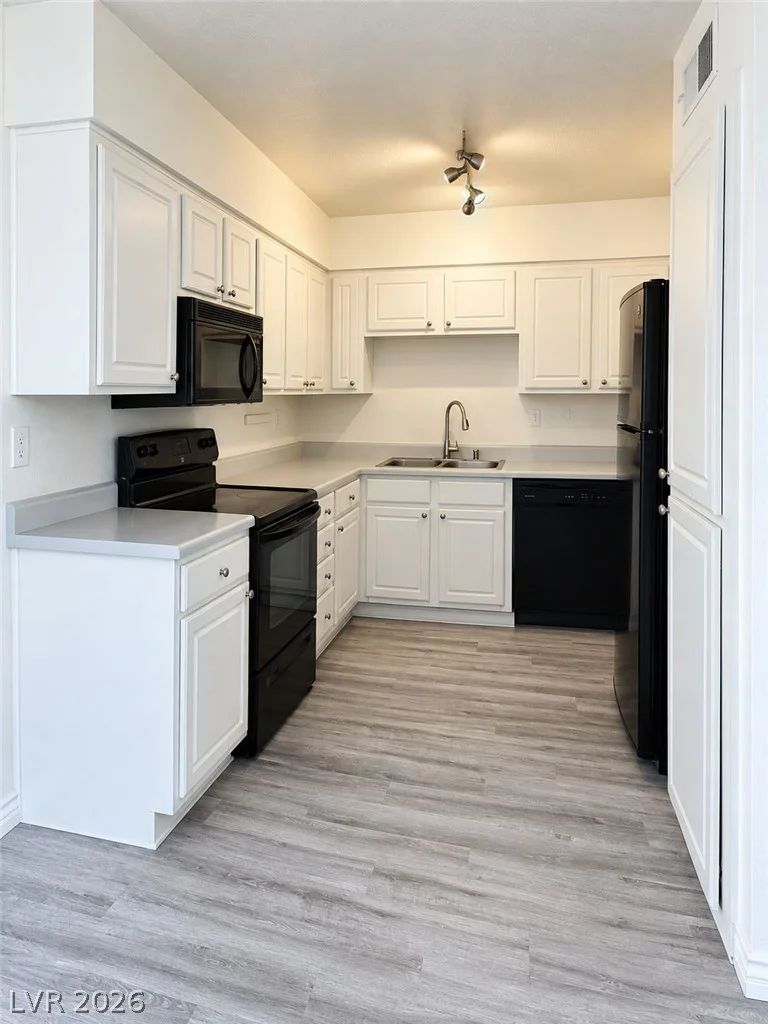 3151 Soaring Gulls, Las Vegas, NV 89128