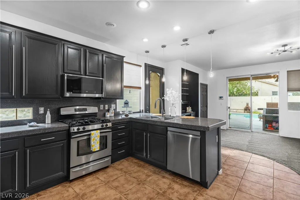 688 Canfield Point, Las Vegas, NV 89183