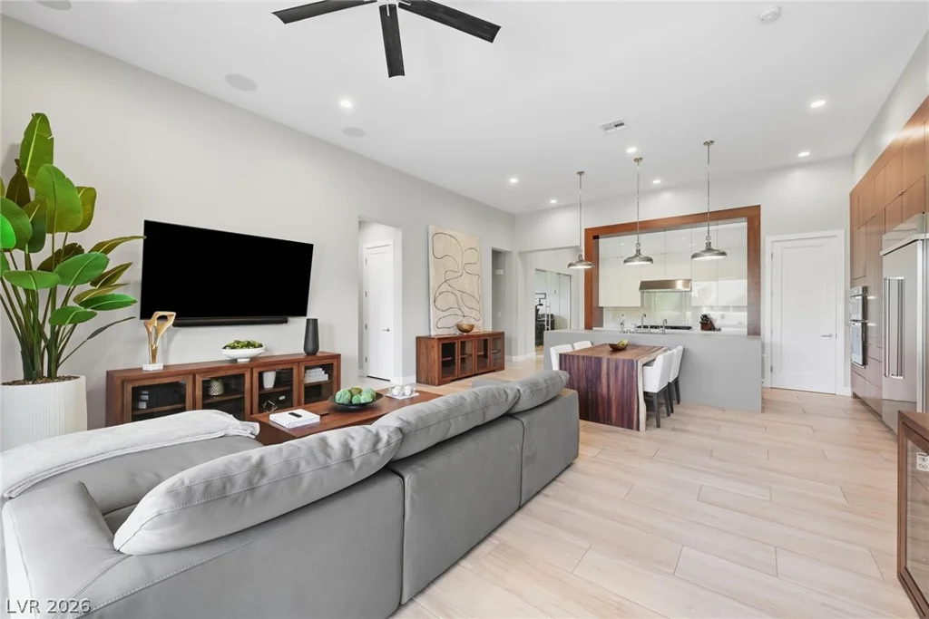 12382 Tudor Arch, Las Vegas, NV 89138