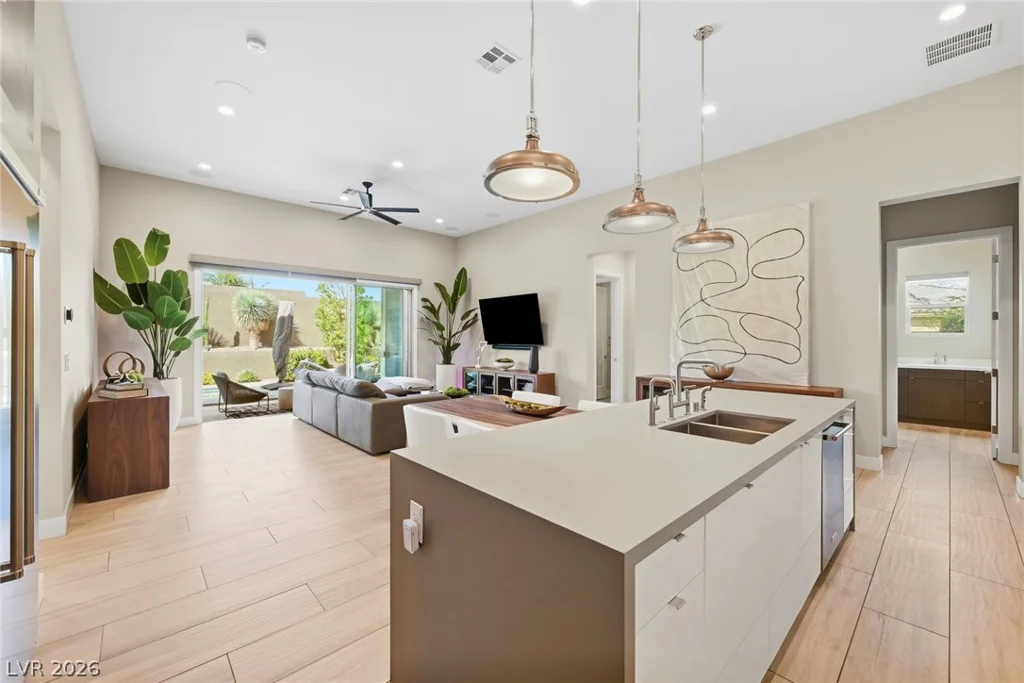 12382 Tudor Arch, Las Vegas, NV 89138