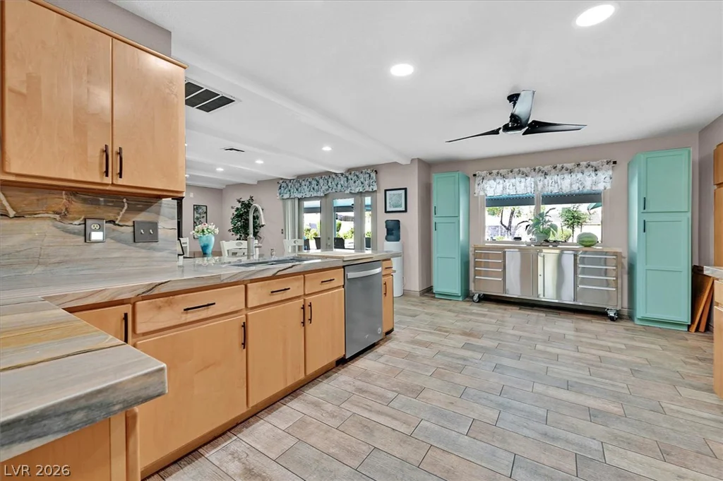 6824 Adobe, Las Vegas, NV 89146