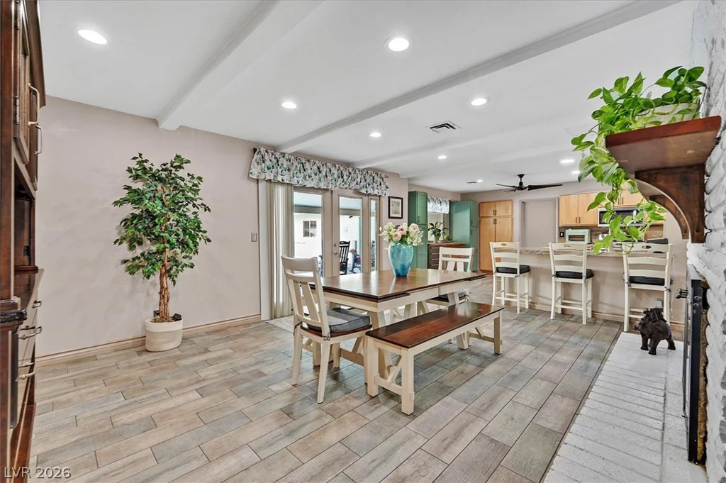 6824 Adobe, Las Vegas, NV 89146