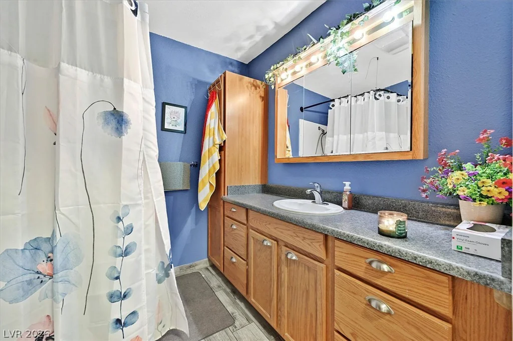 6824 Adobe, Las Vegas, NV 89146