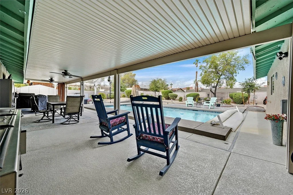 6824 Adobe, Las Vegas, NV 89146
