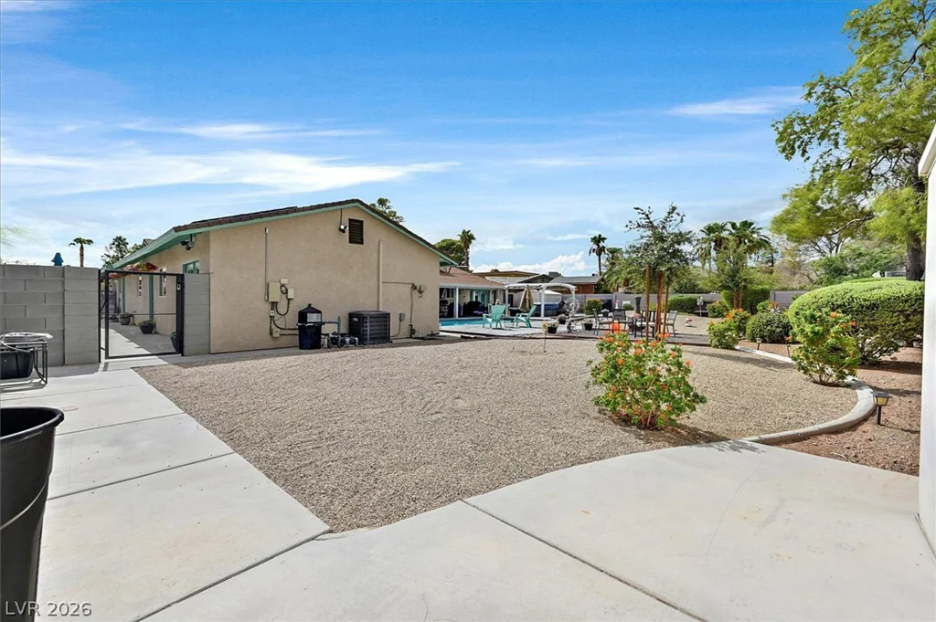 6824 Adobe, Las Vegas, NV 89146