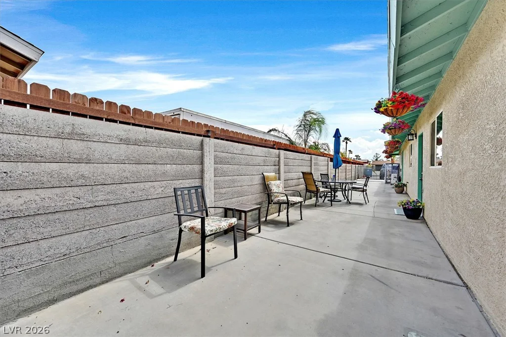 6824 Adobe, Las Vegas, NV 89146