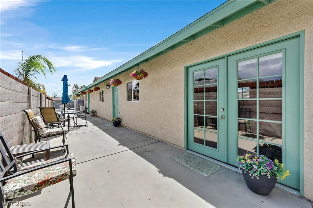 6824 Adobe, Las Vegas, NV 89146