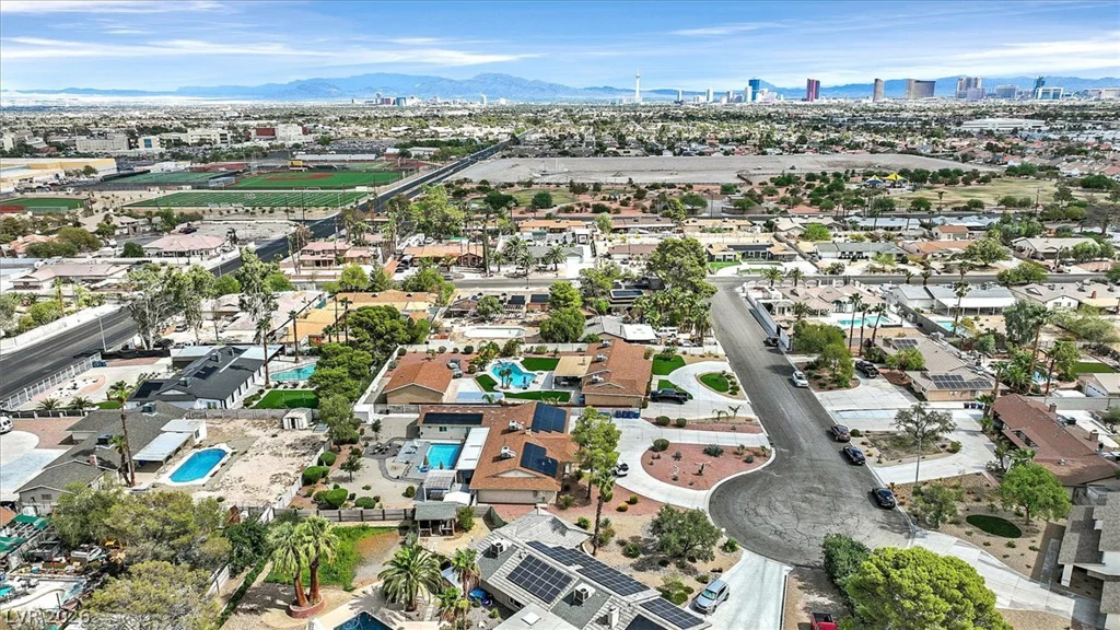 6824 Adobe, Las Vegas, NV 89146