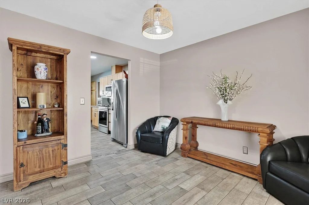 6824 Adobe, Las Vegas, NV 89146