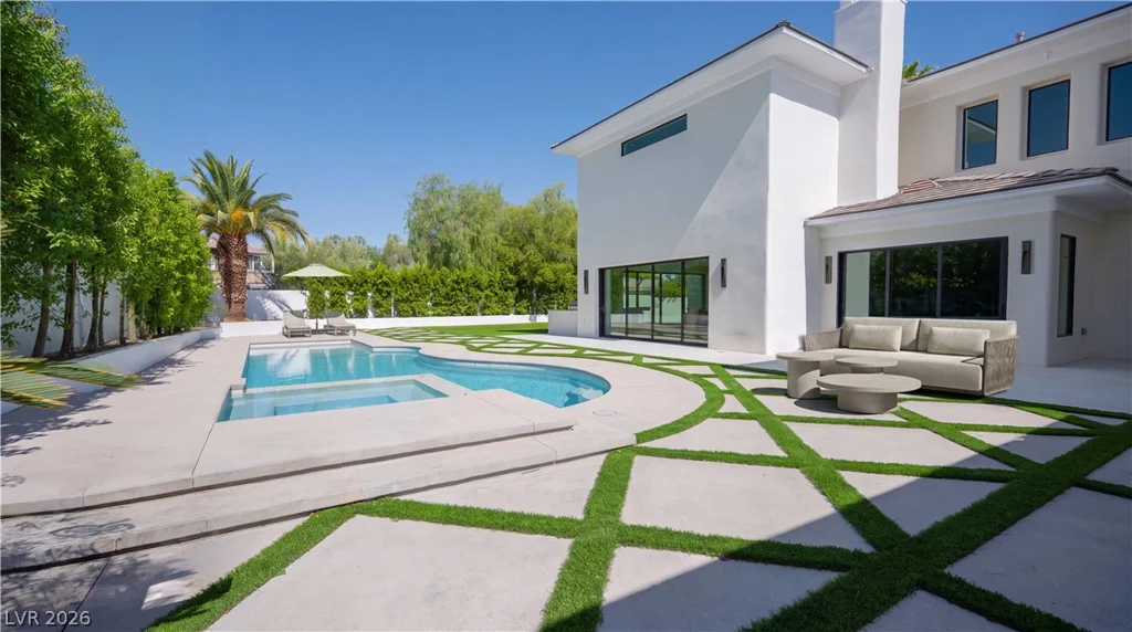 301 Royal Ascot, Las Vegas, NV 89144