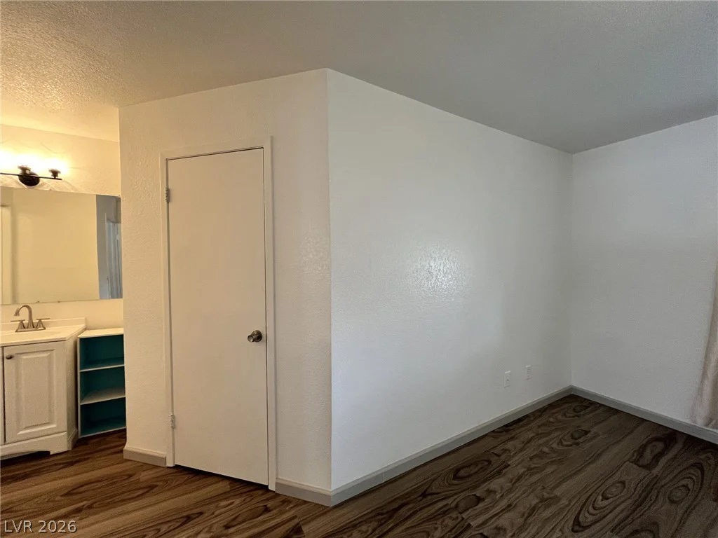 6750 Del Rey, Las Vegas, NV 89146