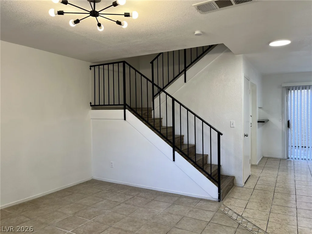 6750 Del Rey, Las Vegas, NV 89146