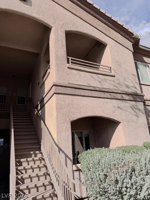5751 Hacienda, Las Vegas, NV 89122