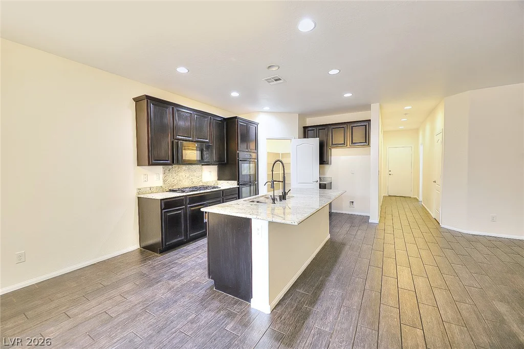 10647 Hyde Corner, Las Vegas, NV 89166