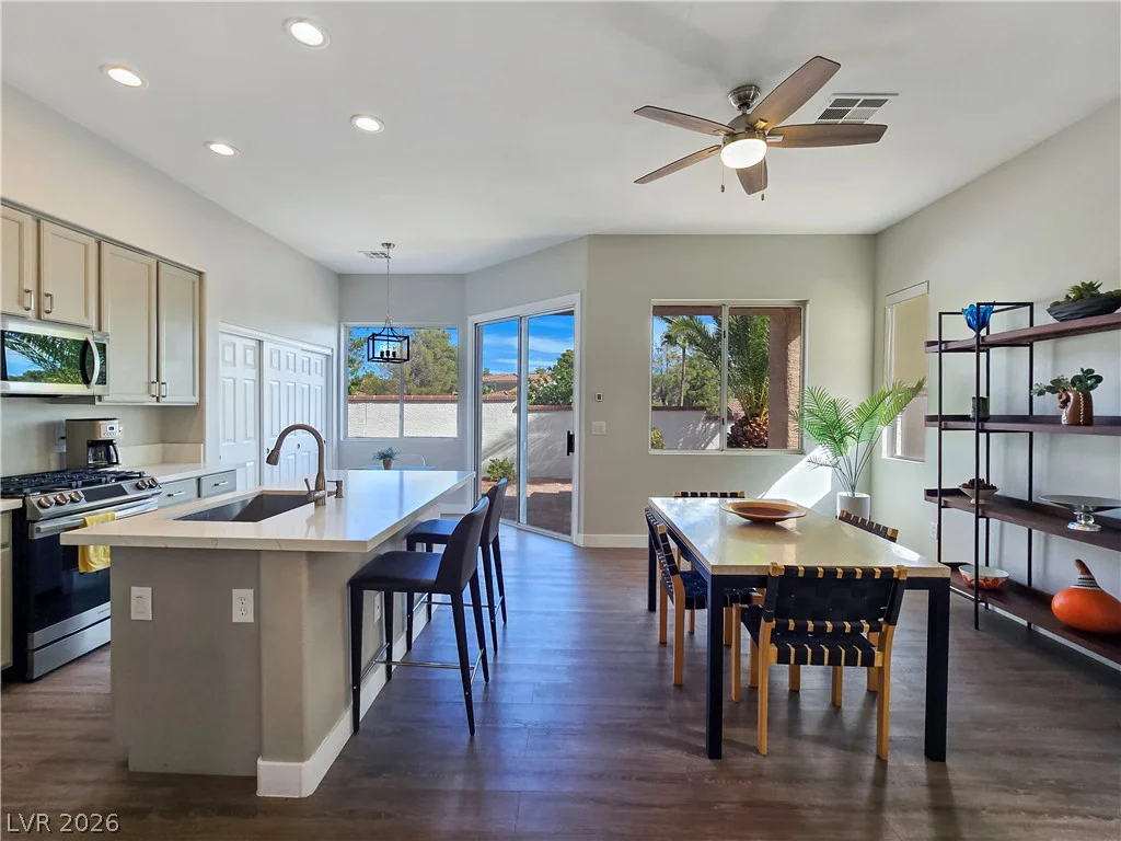 10104 Pinnacle View, Las Vegas, NV 89134