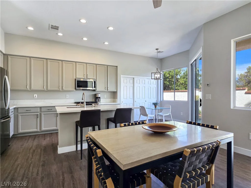 10104 Pinnacle View, Las Vegas, NV 89134