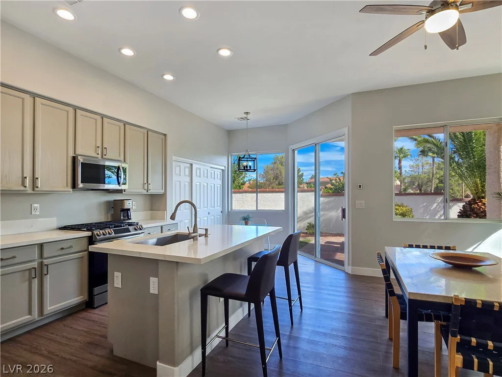 10104 Pinnacle View, Las Vegas, NV 89134