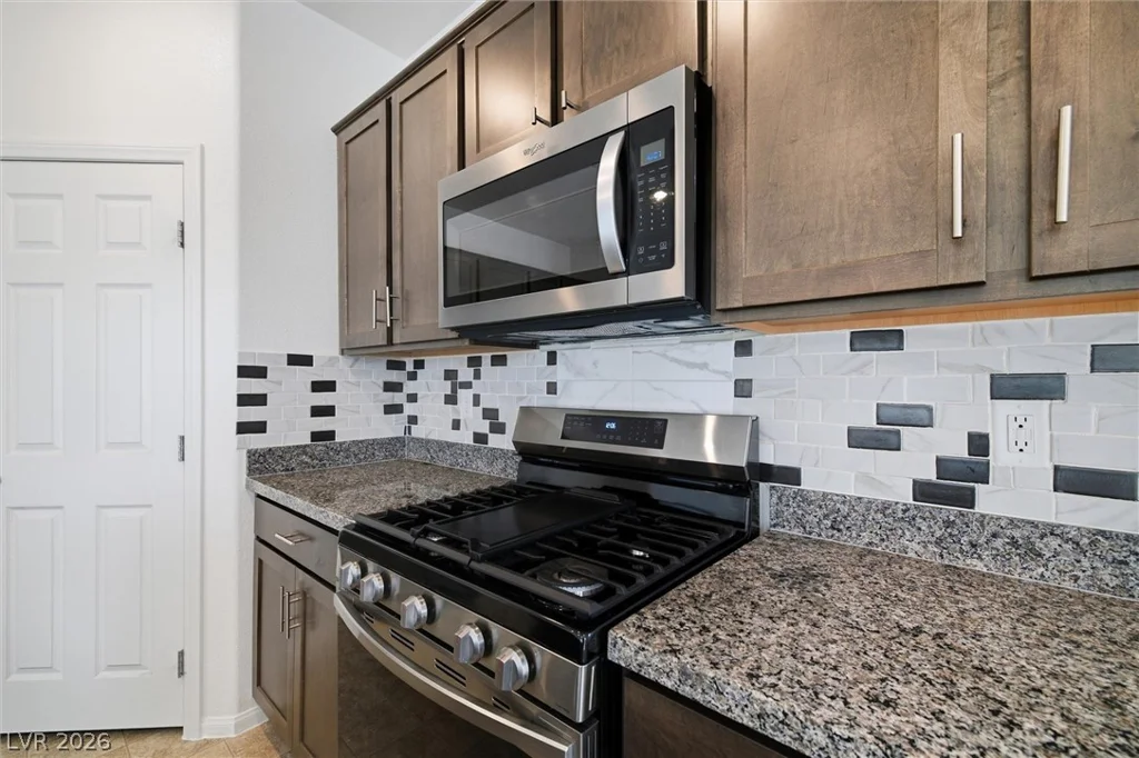 6047 Castle Gardens, Las Vegas, NV 89130