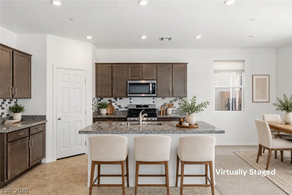 6047 Castle Gardens, Las Vegas, NV 89130