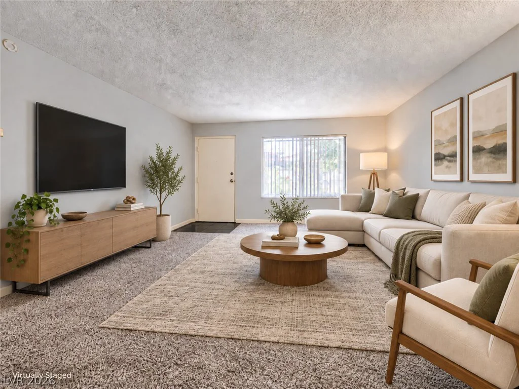 615 Royal Crest, Las Vegas, NV 89169