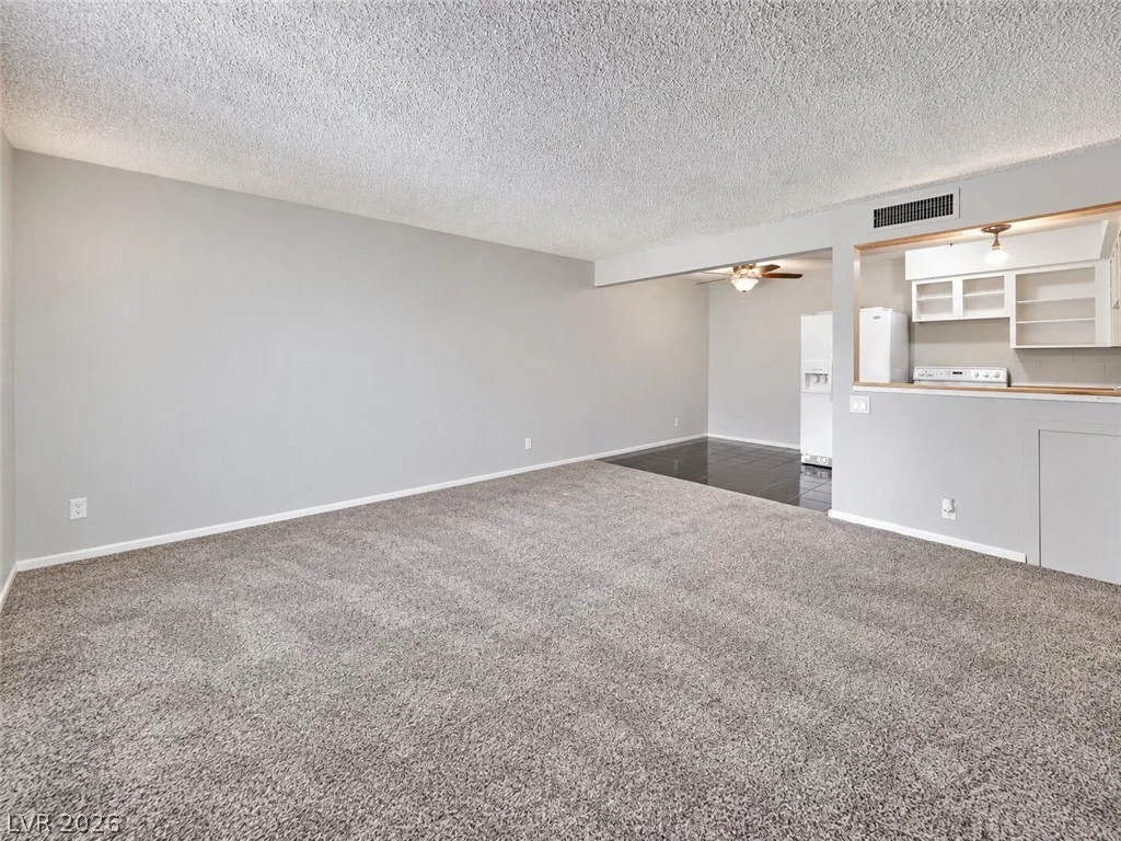 615 Royal Crest, Las Vegas, NV 89169