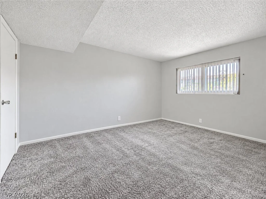 615 Royal Crest, Las Vegas, NV 89169