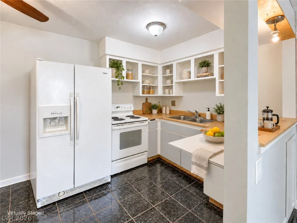 615 Royal Crest, Las Vegas, NV 89169