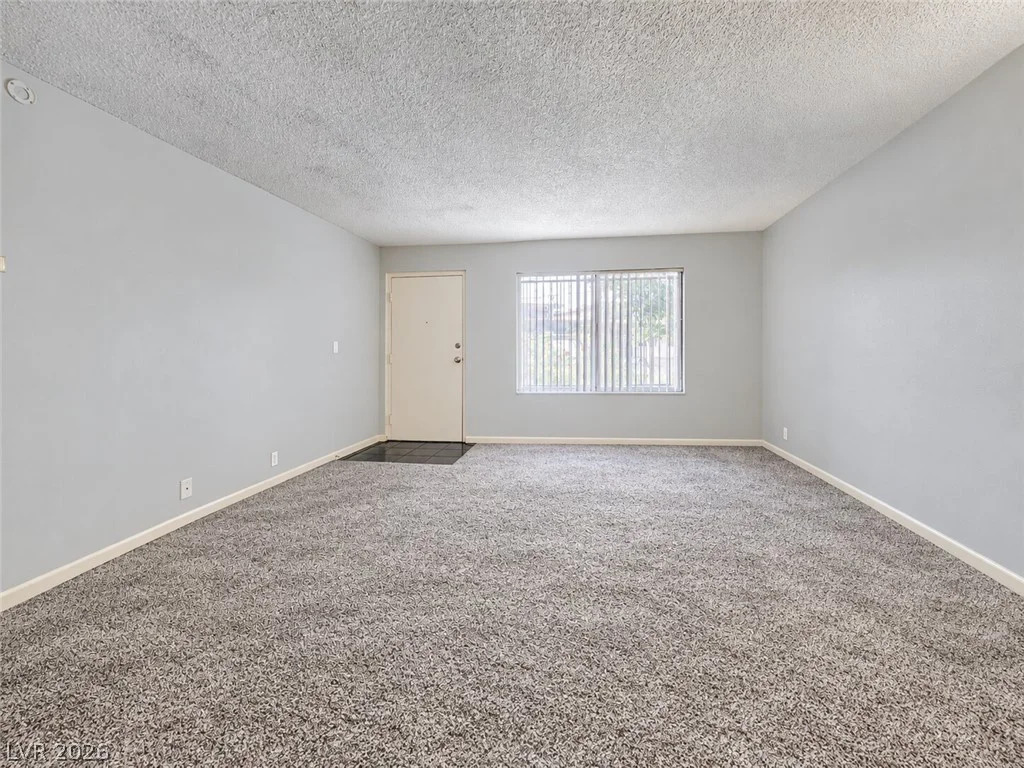615 Royal Crest, Las Vegas, NV 89169