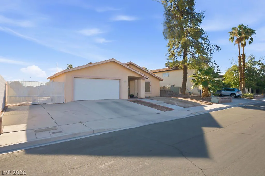 3628 Duneville, Las Vegas, NV 89103