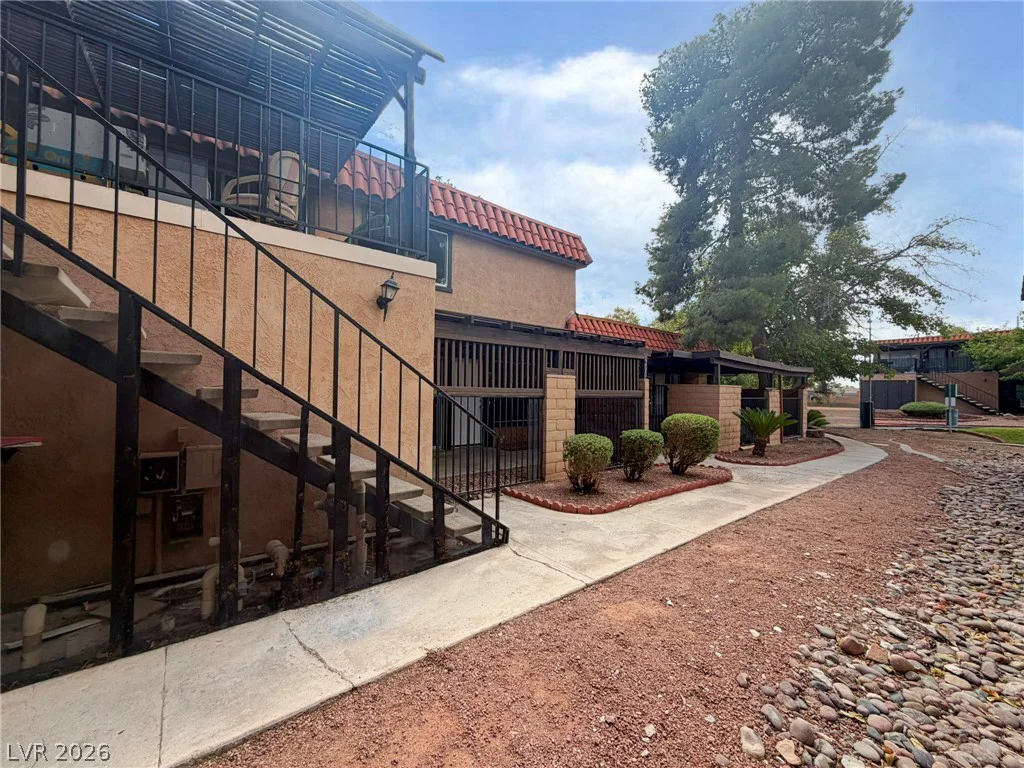200 Brookside, Las Vegas, NV 89107