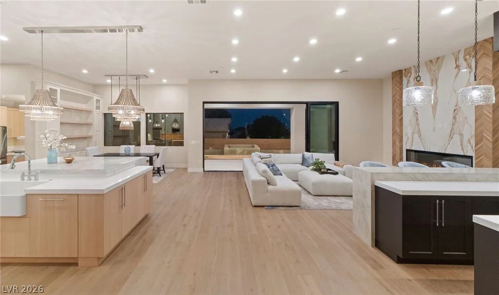 5624 Dapple Gray, Las Vegas, NV 89149