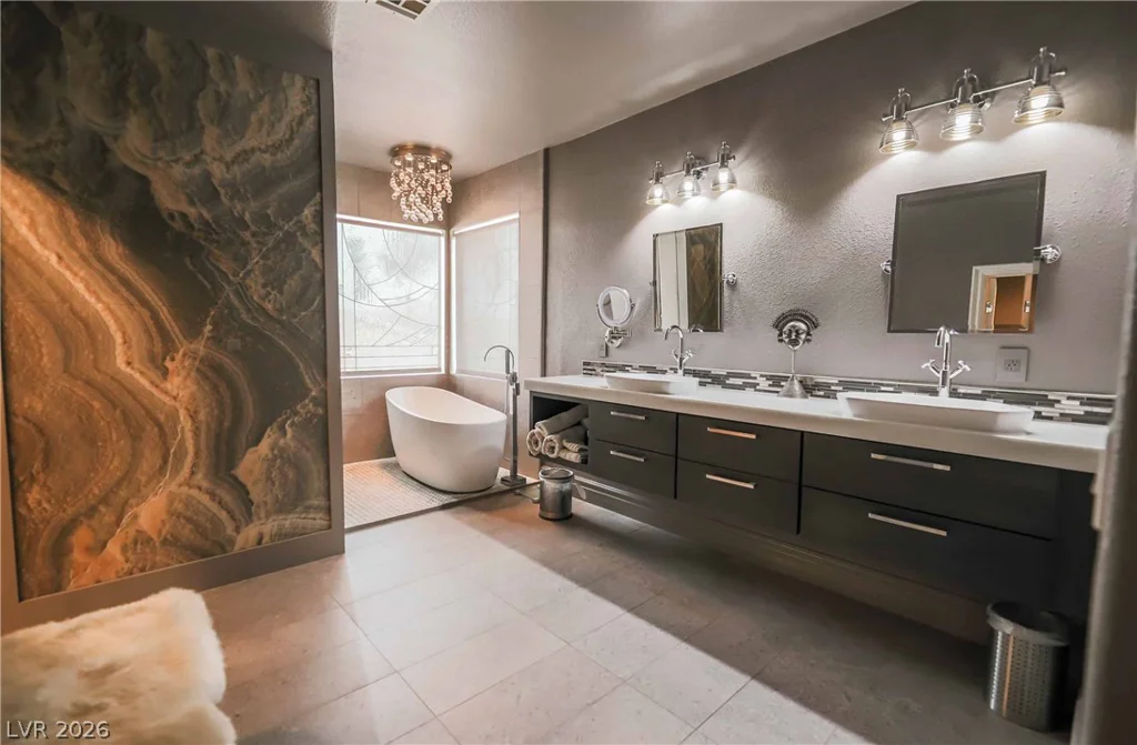 363 Highland Hills, Las Vegas, NV 89148