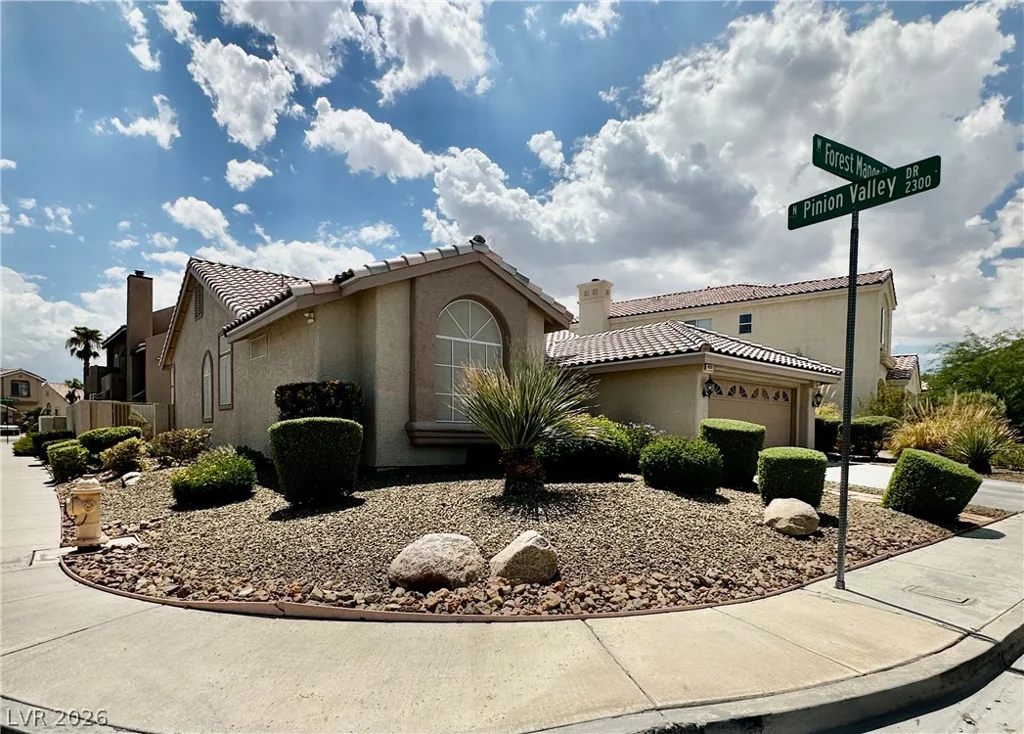 9201 Forest Manor, Las Vegas, NV 89134