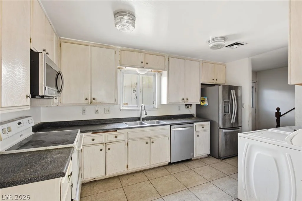 179 Greenbriar Townhouse, Las Vegas, NV 89121