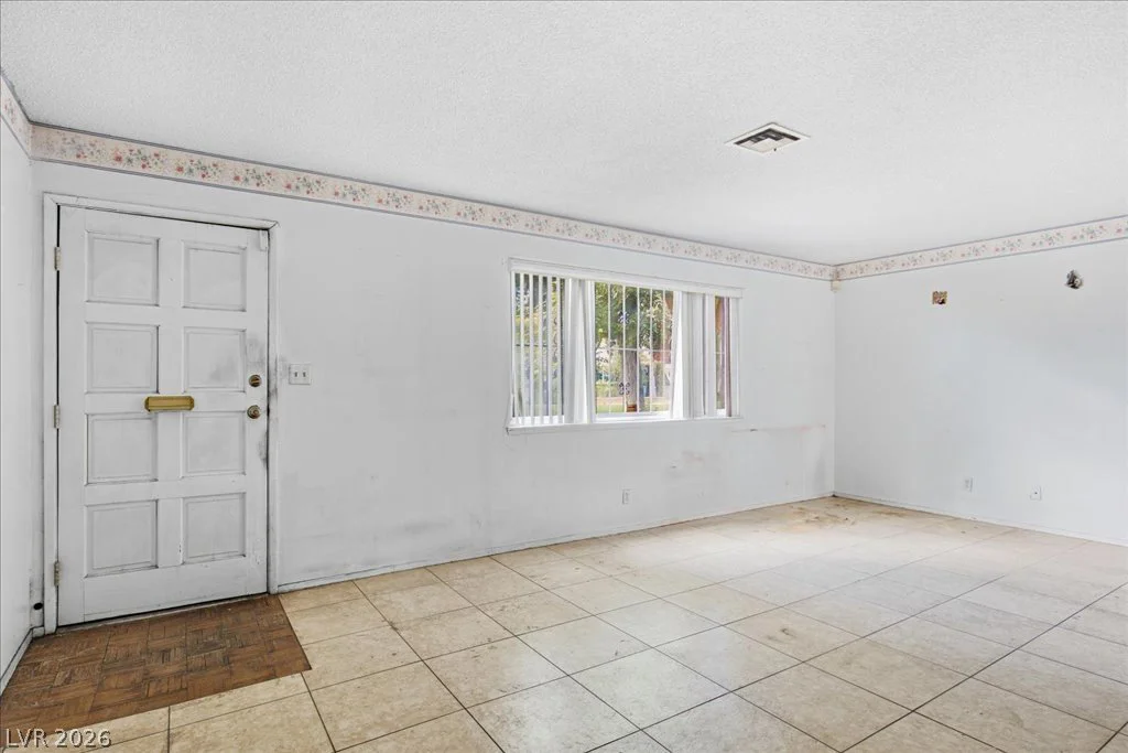 179 Greenbriar Townhouse, Las Vegas, NV 89121