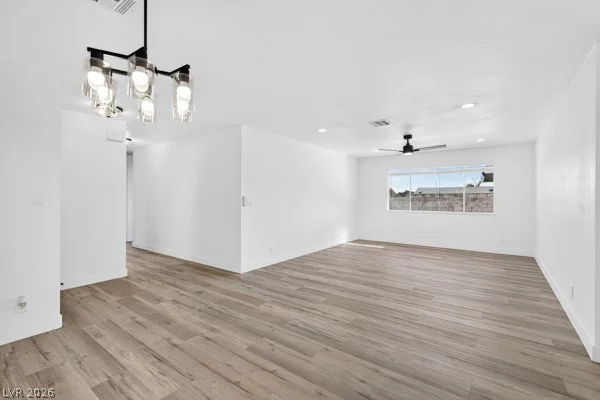 4284 Annie Oakley, Las Vegas, NV 89121