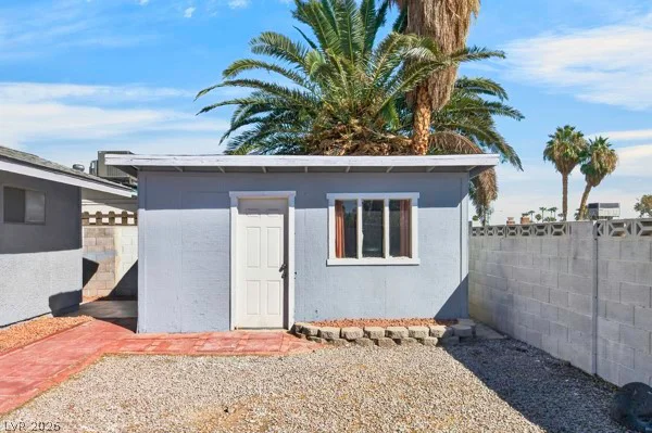 4284 Annie Oakley, Las Vegas, NV 89121