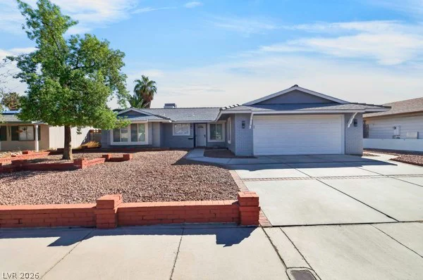 4284 Annie Oakley, Las Vegas, NV 89121