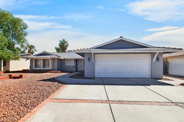 4284 Annie Oakley, Las Vegas, NV 89121