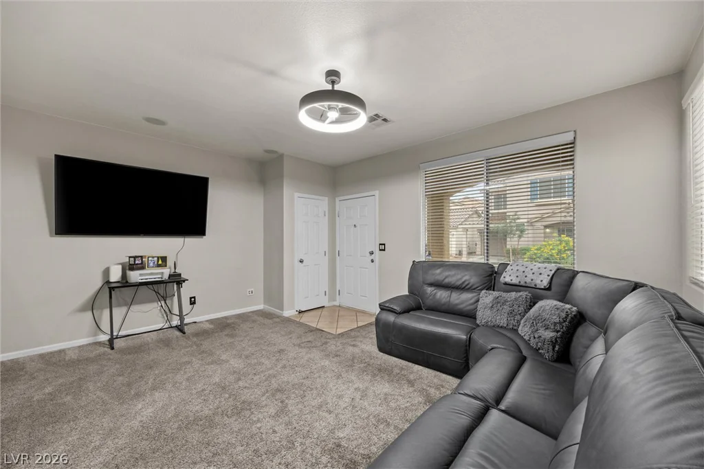 6880 Silver Eagle, Las Vegas, NV 89122