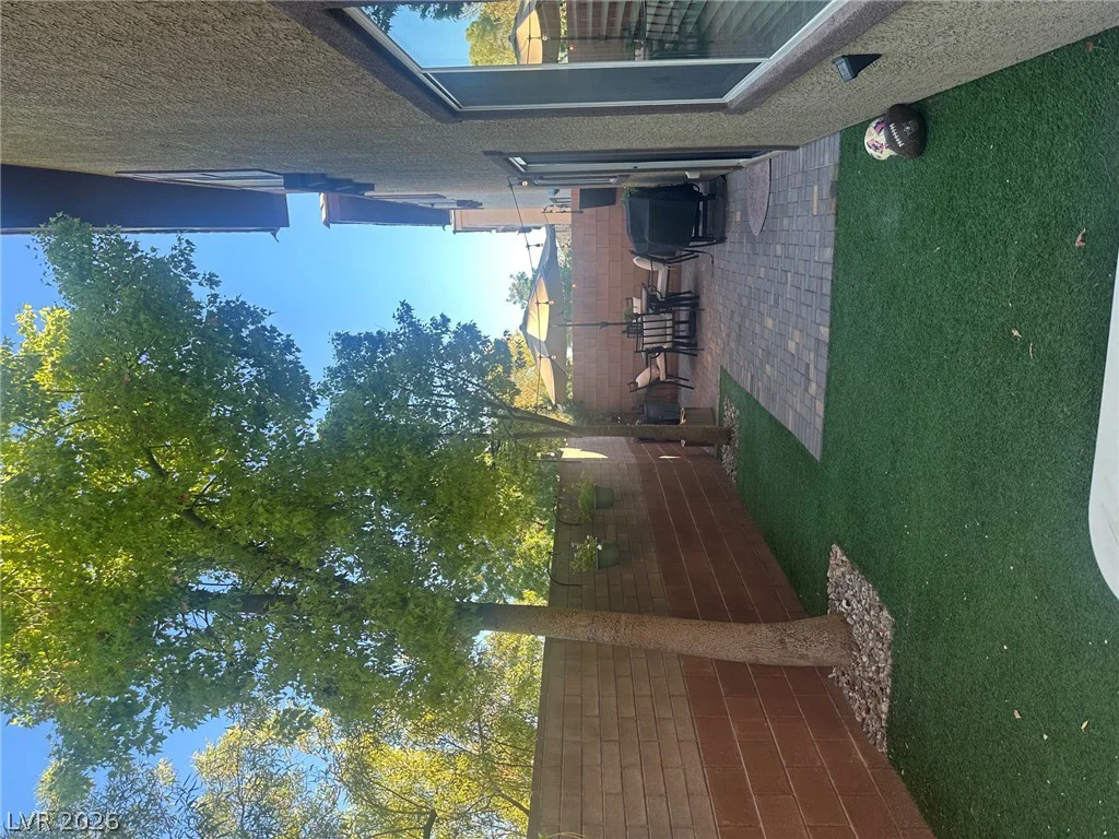 7950 Blue Lake Peak, Las Vegas, NV 89166