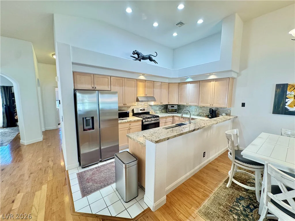 7652 Rolling View, Las Vegas, NV 89149