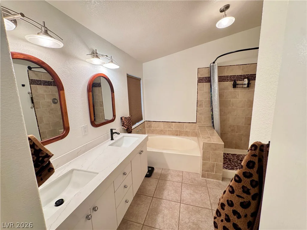 7652 Rolling View, Las Vegas, NV 89149