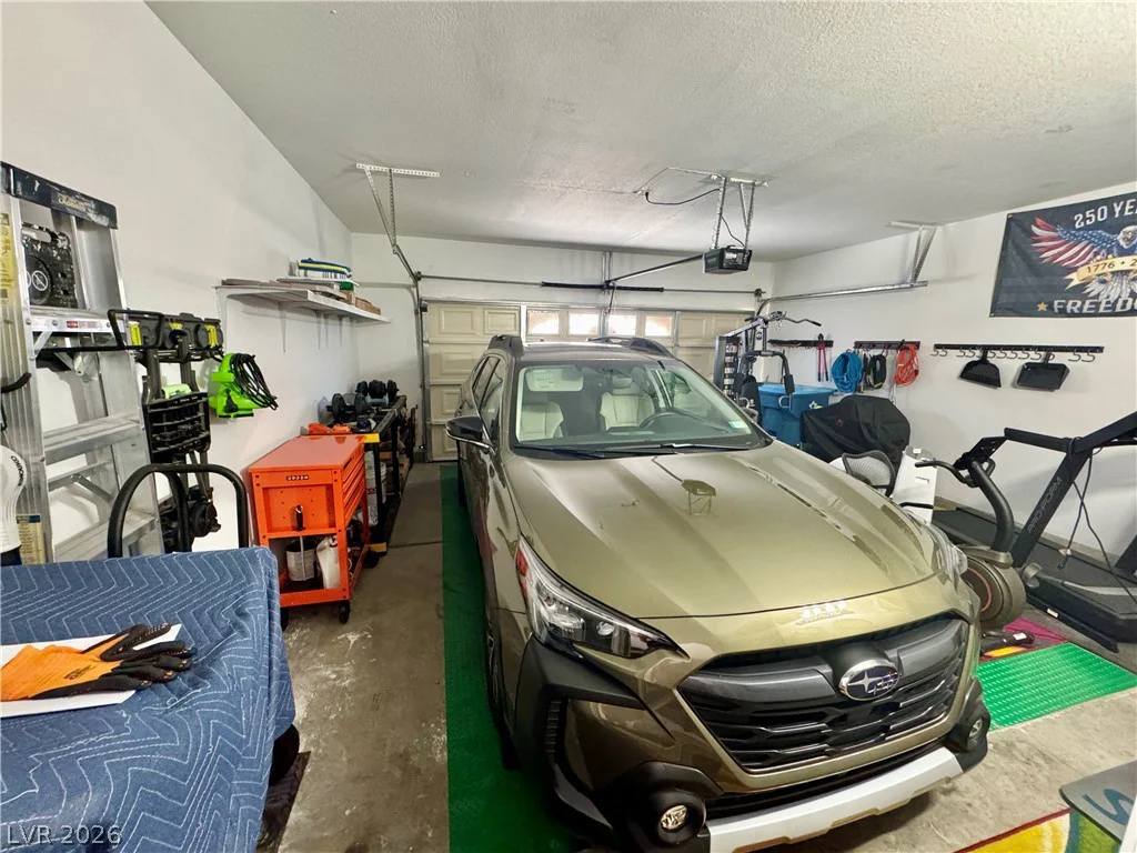 7652 Rolling View, Las Vegas, NV 89149