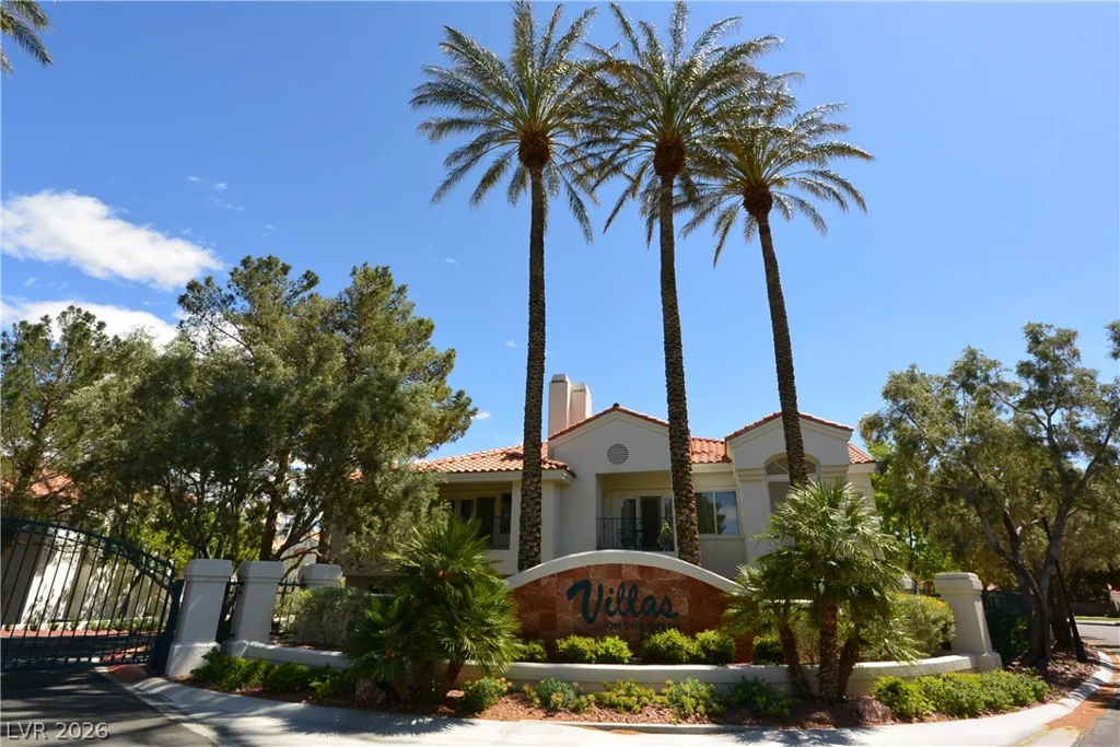 7652 Rolling View, Las Vegas, NV 89149