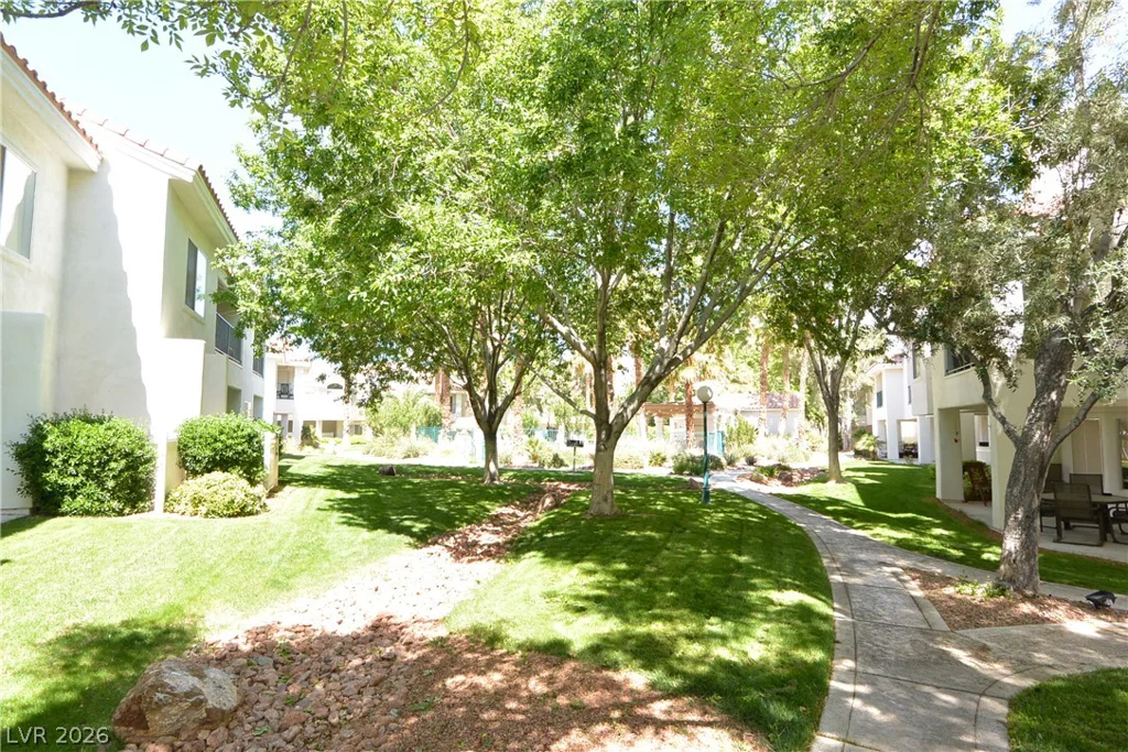 7652 Rolling View, Las Vegas, NV 89149