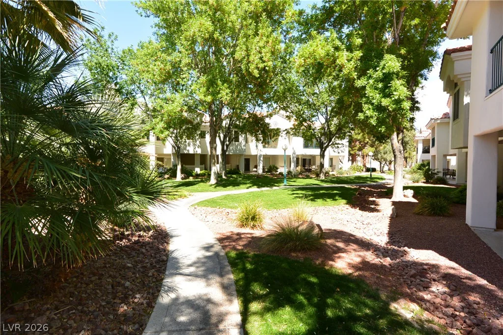 7652 Rolling View, Las Vegas, NV 89149