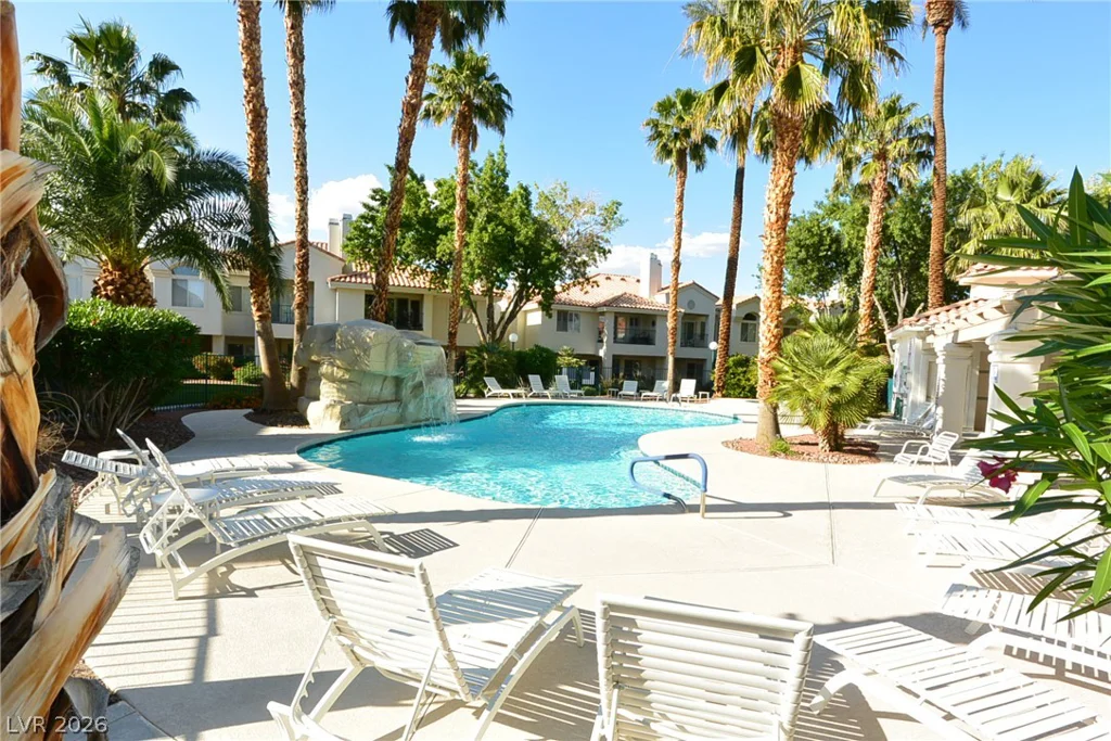 7652 Rolling View, Las Vegas, NV 89149